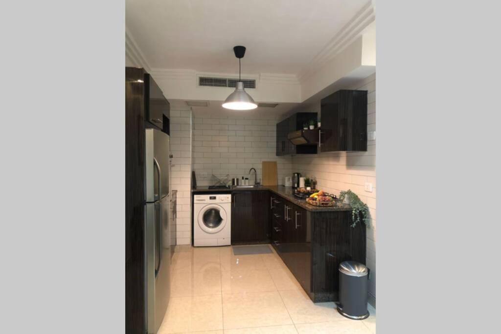 Luxury Apartment In Awesome Location In Amman Exterior photo